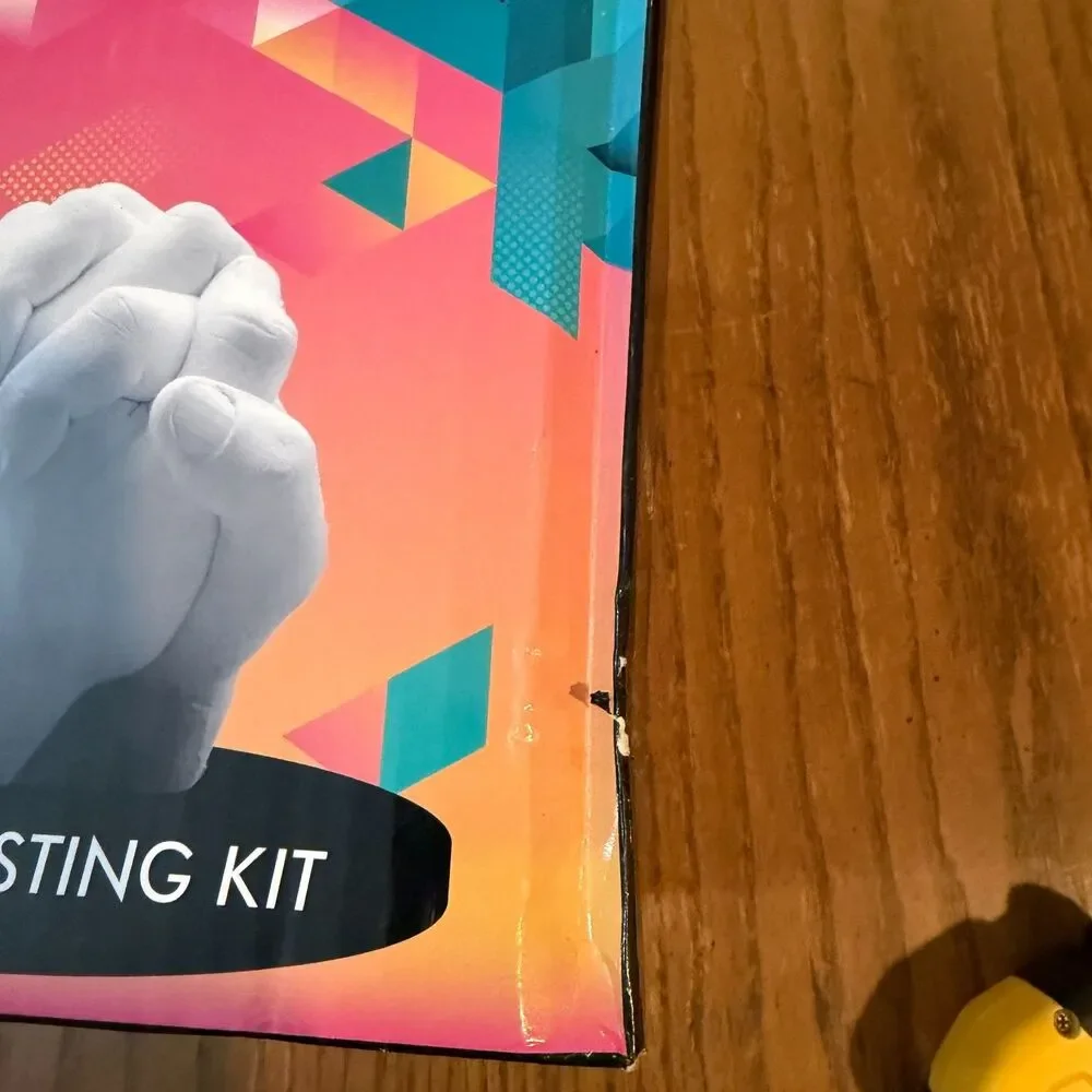 Dylan & Rylie Hand Casting Kit Couples DIY Plaster Mold New Damaged Box